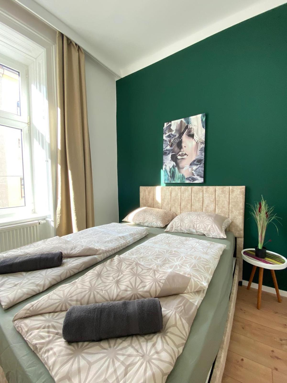 8 Fully Equipped Studio Shared Apt W Terrace Margareten Vienna Exterior photo